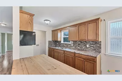 895 Lakebreeze Drive, Canyon Lake, TX 78133 - Photo 7