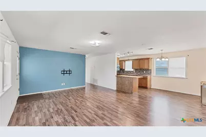 895 Lakebreeze Drive, Canyon Lake, TX 78133 - Photo 9