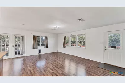 895 Lakebreeze Drive, Canyon Lake, TX 78133 - Photo 11