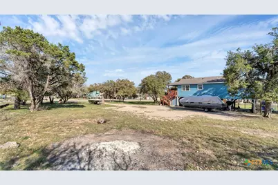 895 Lakebreeze Drive, Canyon Lake, TX 78133 - Photo 17