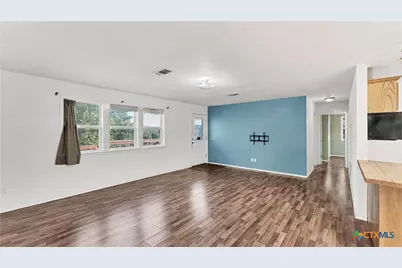 895 Lakebreeze Drive, Canyon Lake, TX 78133 - Photo 5