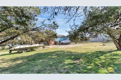 895 Lakebreeze Drive, Canyon Lake, TX 78133 - Photo 17