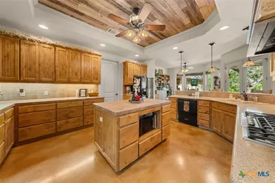 289 Mariposa Loop, New Braunfels, TX 78132 - Photo 9