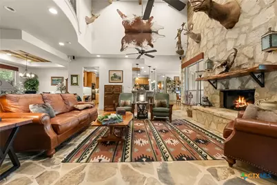 289 Mariposa Loop, New Braunfels, TX 78132 - Photo 3