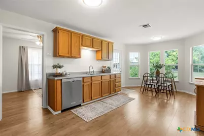 2002 E Young Avenue, Temple, TX 76501 - Photo 13