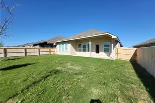 1233 Fox Wing Wy, New Braunfels, TX 78132 - Photo 25