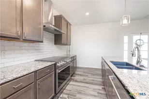 102 Carley Ct, Little River Academy, TX 76554 - Photo 9