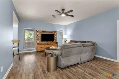 1906 Round Table, New Braunfels, TX 78130 - Photo 7