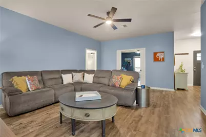 1906 Round Table, New Braunfels, TX 78130 - Photo 9