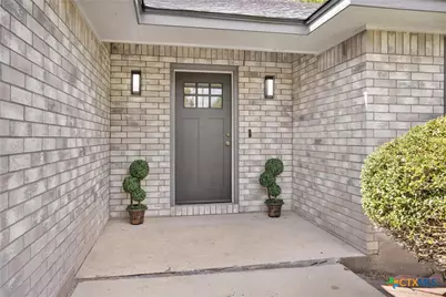 1906 Round Table, New Braunfels, TX 78130 - Photo 3