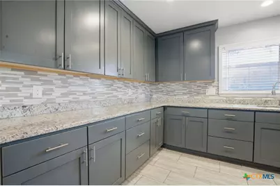 1225 N Unicorn Avenue, New Braunfels, TX 78130 - Photo 13