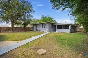 1225 N Unicorn Ave, New Braunfels, TX 78130 - Photo 21