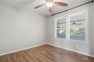 1225 N Unicorn Ave, New Braunfels, TX 78130 - Photo 15