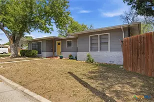 1225 N Unicorn Ave, New Braunfels, TX 78130 - Photo 3