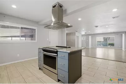 1225 N Unicorn Avenue, New Braunfels, TX 78130 - Photo 7