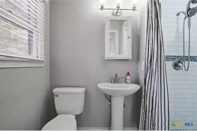 1225 N Unicorn Avenue, New Braunfels, TX 78130 - Photo 19