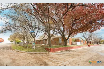 111 S 33rd Street, Temple, TX 76504 - Photo 3