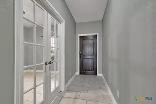 757 Cornflower Ct, New Braunfels, TX 78130 - Photo 3