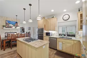 1454 Janets Way, New Braunfels, TX 78130 - Photo 13