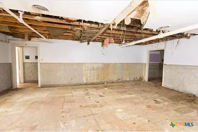 111 S 33rd Street, Temple, TX 76504 - Photo 17