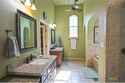 877 Twin Oaks Drive, New Braunfels, TX 78130 - Photo 27