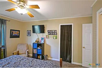 877 Twin Oaks Drive, New Braunfels, TX 78130 - Photo 19