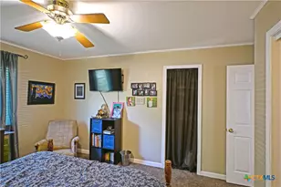 877 Twin Oaks Dr, New Braunfels, TX 78130 - Photo 19