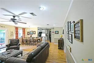 877 Twin Oaks Dr, New Braunfels, TX 78130 - Photo 5