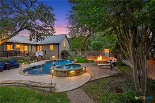 877 Twin Oaks Dr, New Braunfels, TX 78130 - Photo 3