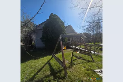 925 N 16th Street, Waco, TX 76707 - Photo 3