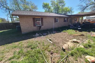 203 N West St, Yorktown, TX 78164 - Photo 9