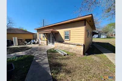 203 N West Street, Yorktown, TX 78164 - Photo 13