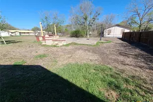 203 N West St, Yorktown, TX 78164 - Photo 11