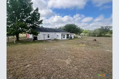 624 Crest Circle Drive, San Marcos, TX 78666 - Photo 3