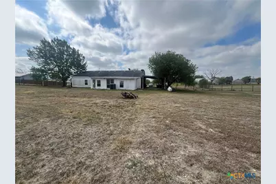 624 Crest Circle Drive, San Marcos, TX 78666 - Photo 5