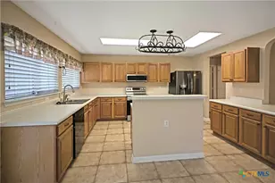 886 Spyglass Dr, New Braunfels, TX 78130 - Photo 9