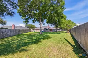 509 Dunbar Dr, Victoria, TX 77904 - Photo 5