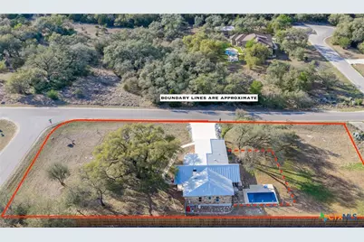 230 Falling Hills, New Braunfels, TX 78132 - Photo 3