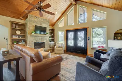 230 Falling Hills, New Braunfels, TX 78132 - Photo 7