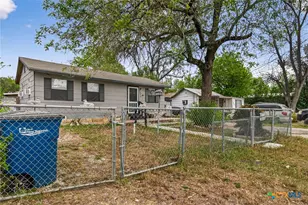 1840 Katy St, New Braunfels, TX 78130 - Photo 3