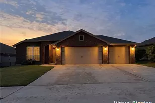 4302 Molly Dyer Dr, Killeen, TX 76549 - Photo 1