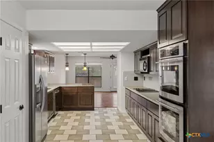 4330 Holw Hl Dr, San Antonio, TX 78217 - Photo 7