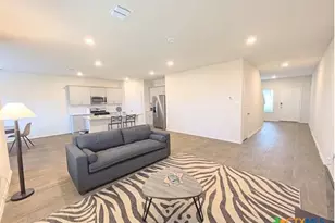 1696 James St, New Braunfels, TX 78130 - Photo 7