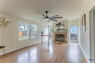 1901 Pecan St, San Marcos, TX 78666 - Photo 5