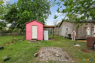 2011 N Jecker, Victoria, TX 77901 - Photo 25