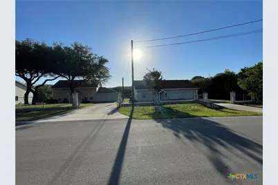 1375 Canyon Trace #B, Canyon Lake, TX 78133 - Photo 3