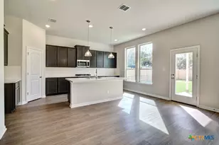 2110 Shepards St, Seguin, TX 78155 - Photo 11