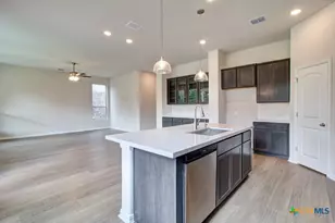 2110 Shepards St, Seguin, TX 78155 - Photo 13