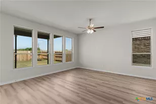 2110 Shepards St, Seguin, TX 78155 - Photo 5