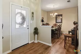 102 Palomino Ln, Victoria, TX 77904 - Photo 5